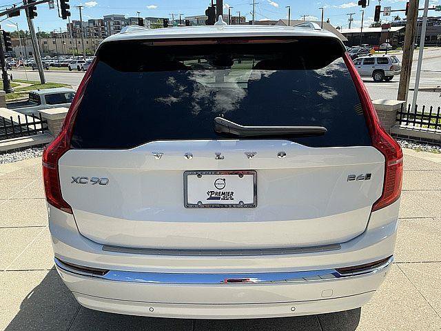 Certified 2023 Volvo XC90 B6 Ultimate w/ Protection Package Premier AWD/4WD image 9