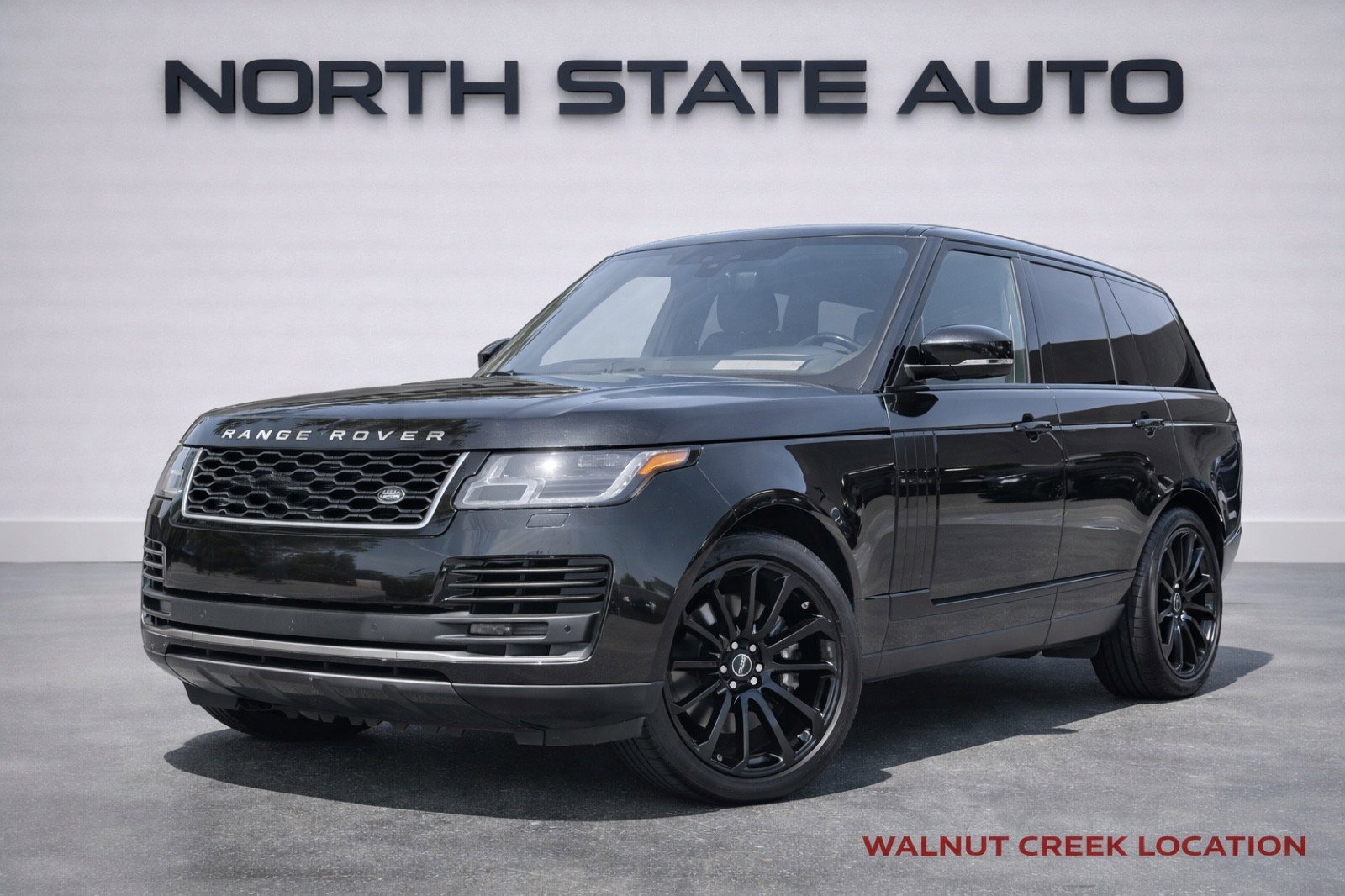 Used 2018 Land Rover Range Rover HSE image 1