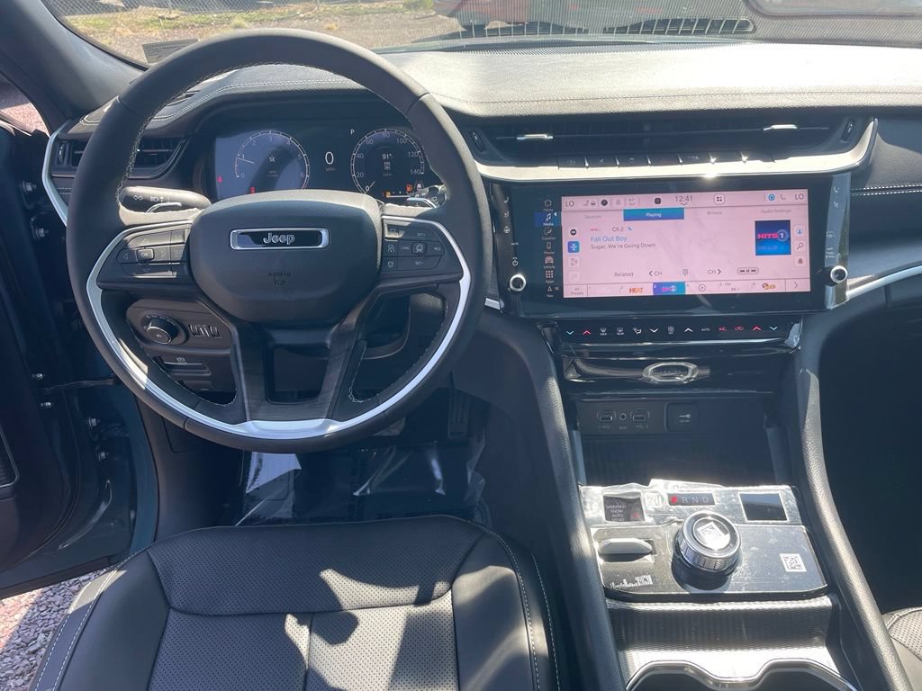 New 2026 Jeep Grand Cherokee Limited AWD/4WD image 4