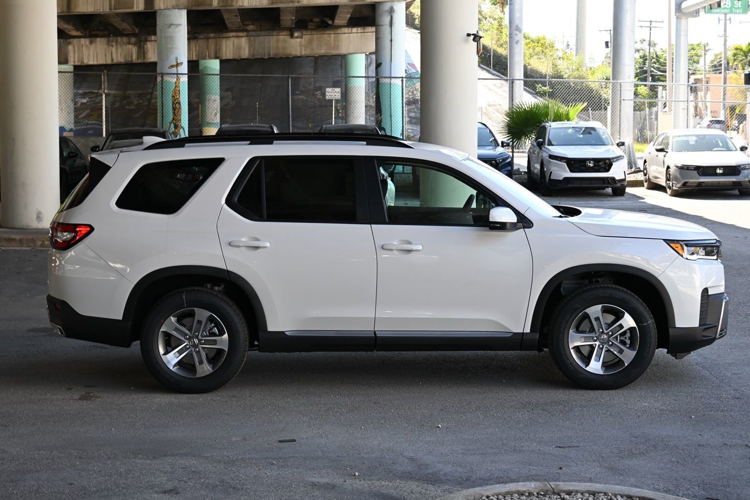 New 2026 Honda Pilot EX-L image 4