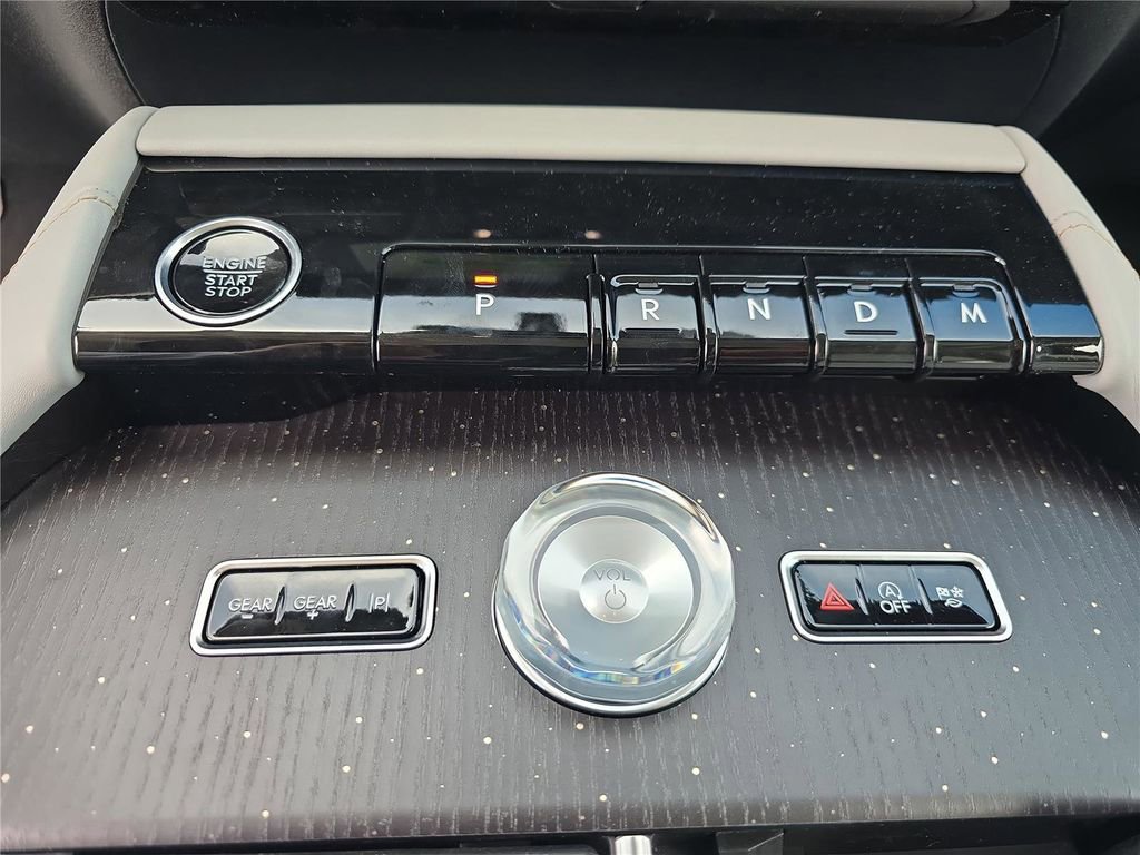 New 2026 Lincoln Navigator L Black Label image 19