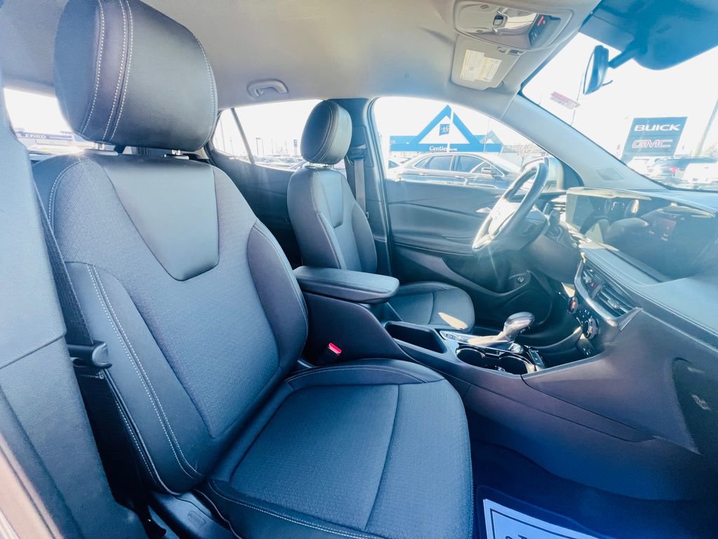 Used 2025 Buick Encore GX Preferred image 41