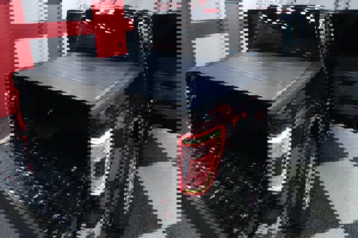 Used 2023 Ford F150 Lariat w/ Trailer Tow Package image 29