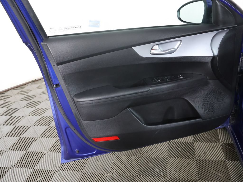 Used 2023 Kia Forte LXS FWD image 20