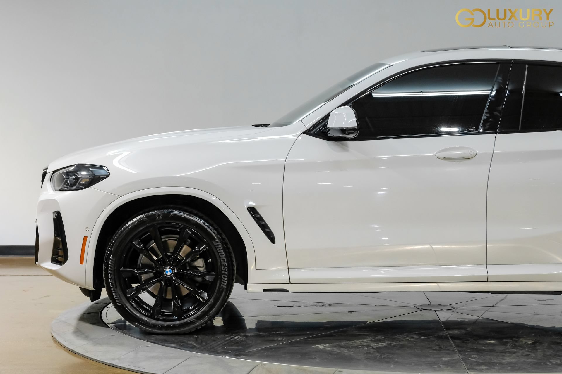Used 2025 BMW X4 xDrive30i w/ Premium Package AWD/4WD image 14