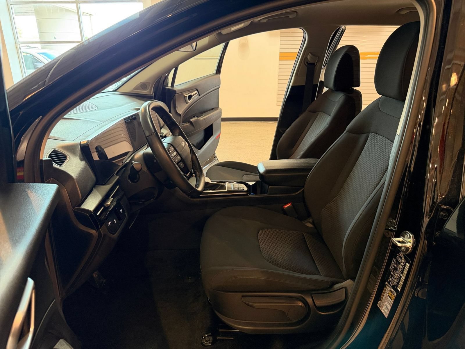 Used 2026 Kia Sportage LX AWD/4WD image 23