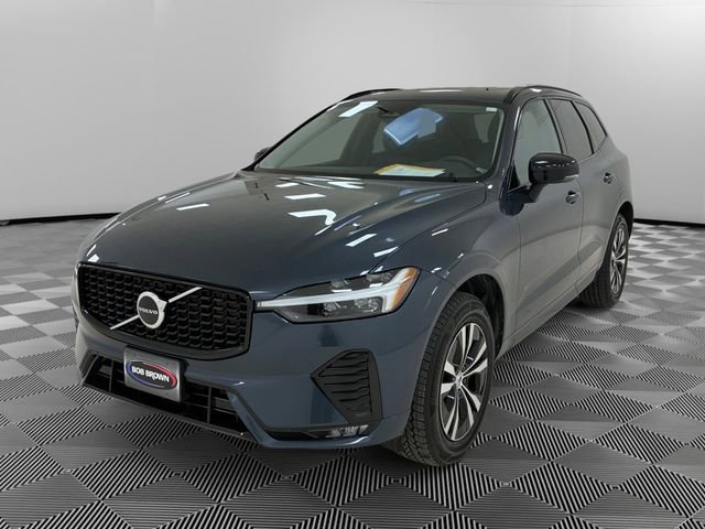 Used 2024 Volvo XC60 B5 Core image 7