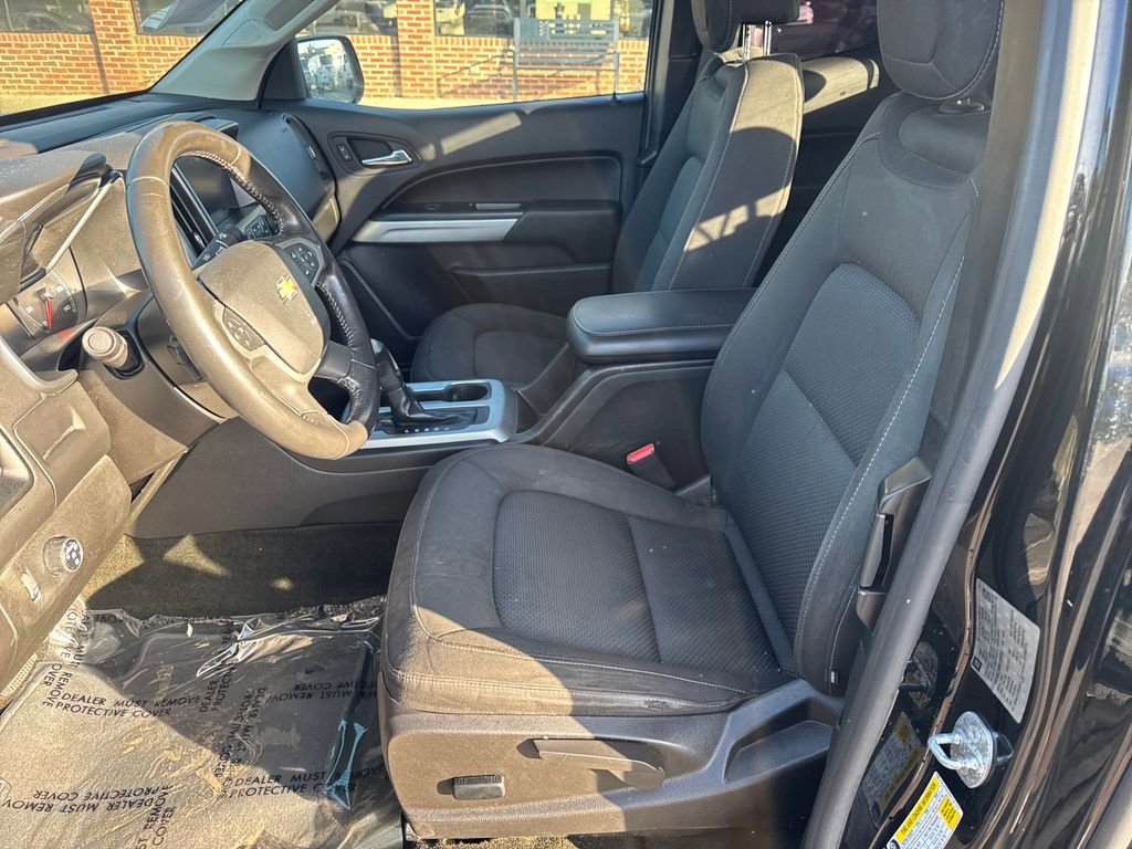 Used 2017 Chevrolet Colorado LT RWD image 28