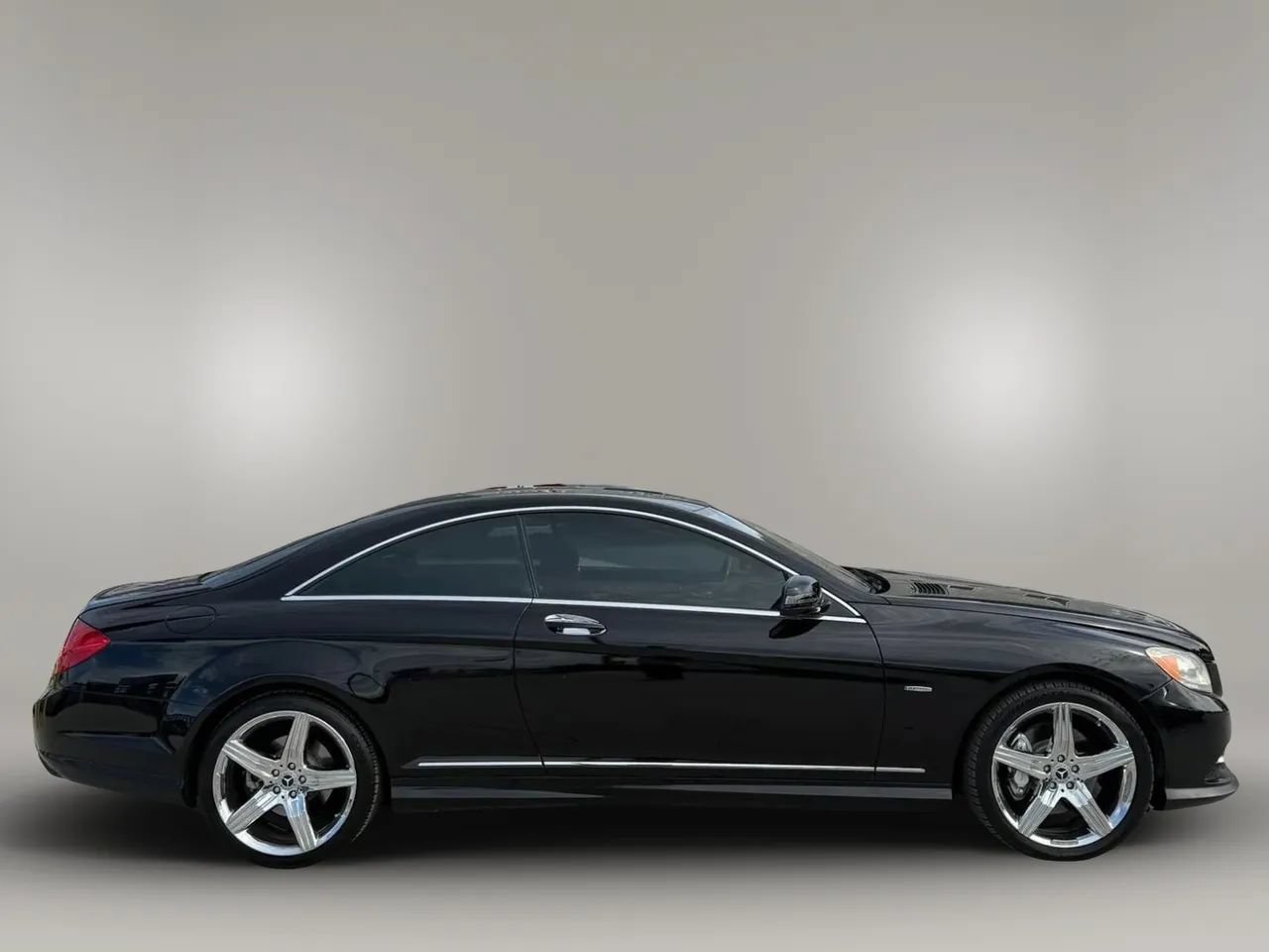 Used 2012 Mercedes-Benz CL 550 4MATIC w/ Sport Pkg Plus One image 9