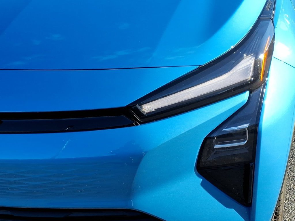 New 2027 Chevrolet Bolt LT w/ Comfort Package FWD image 7