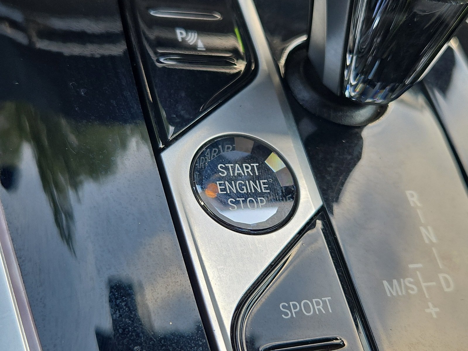 Used 2024 BMW ALPINA XB7 AWD/4WD image 24