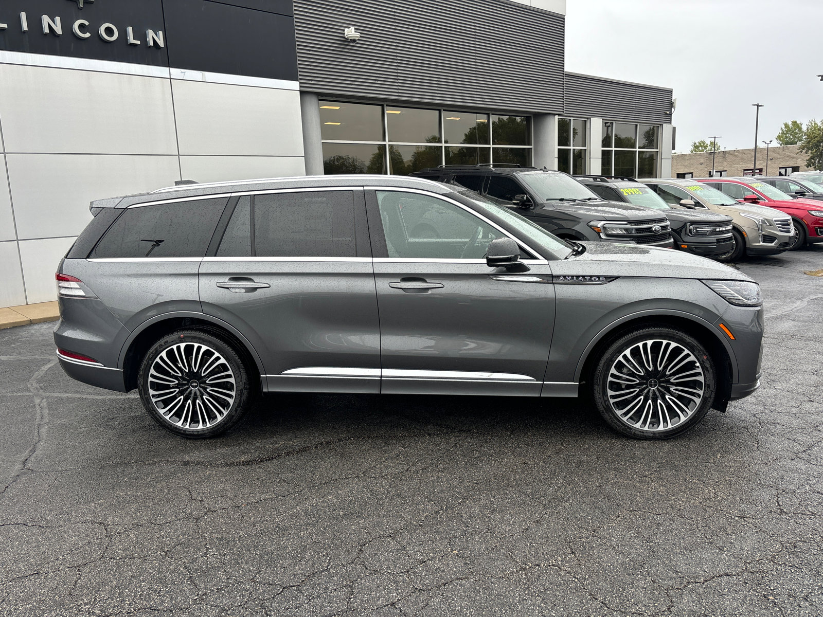 New 2025 Lincoln Aviator Black Label image 8