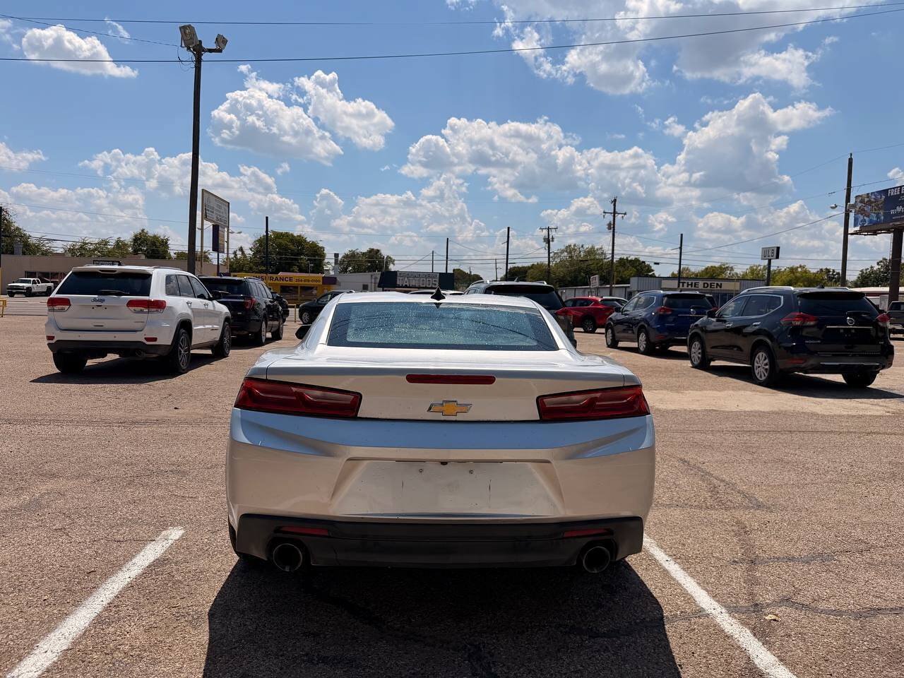 Used 2016 Chevrolet Camaro LT RWD image 7