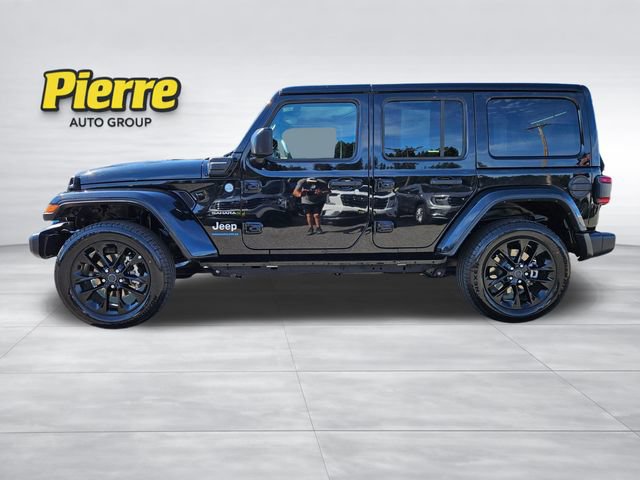 Used 2024 Jeep Wrangler Unlimited Sahara AWD/4WD image 2