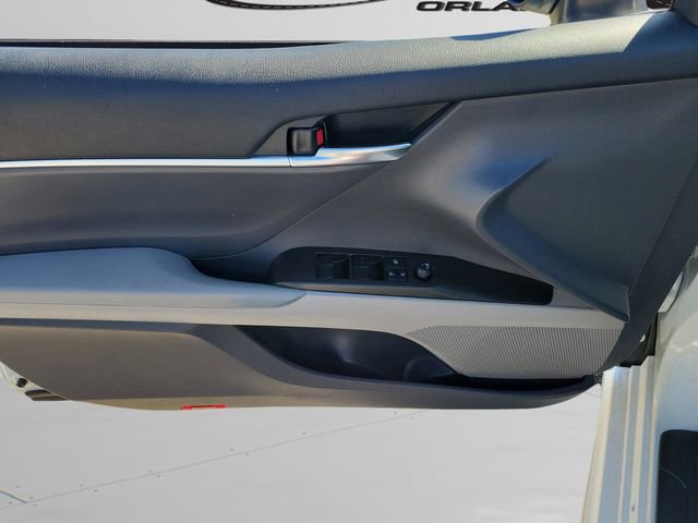 Used 2022 Toyota Camry SE image 13