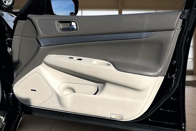 Used 2015 INFINITI Q40 w/ Navigation Package image 24