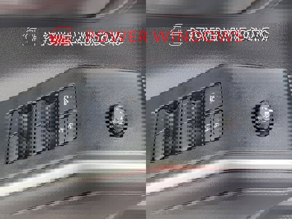 Certified 2025 Toyota Highlander LE image 27