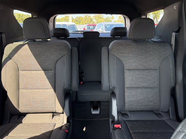 New 2027 Chevrolet Traverse LT w/ LPO, Floor Liner Package FWD image 24