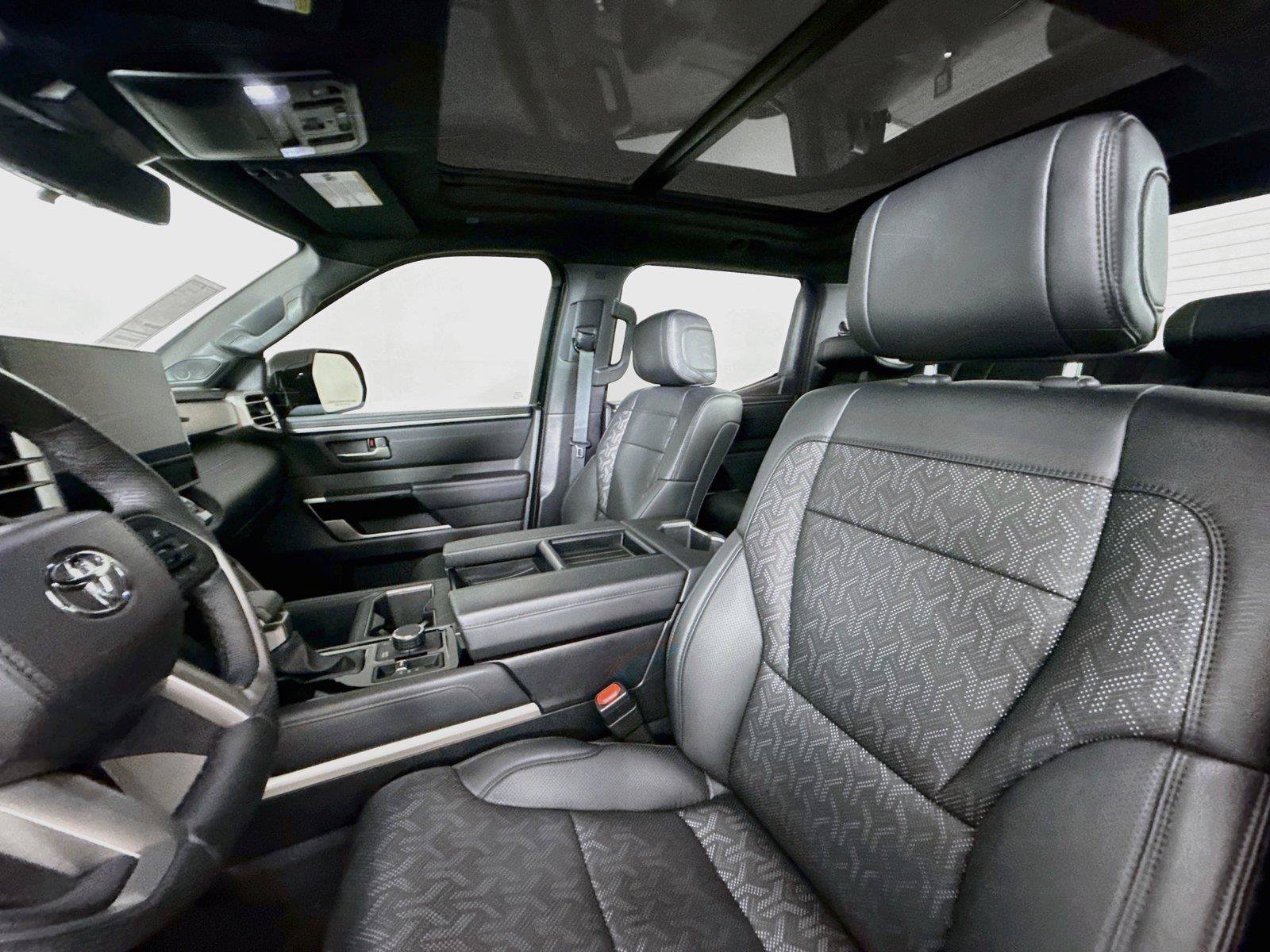 Used 2025 Toyota Tundra Limited AWD/4WD image 3