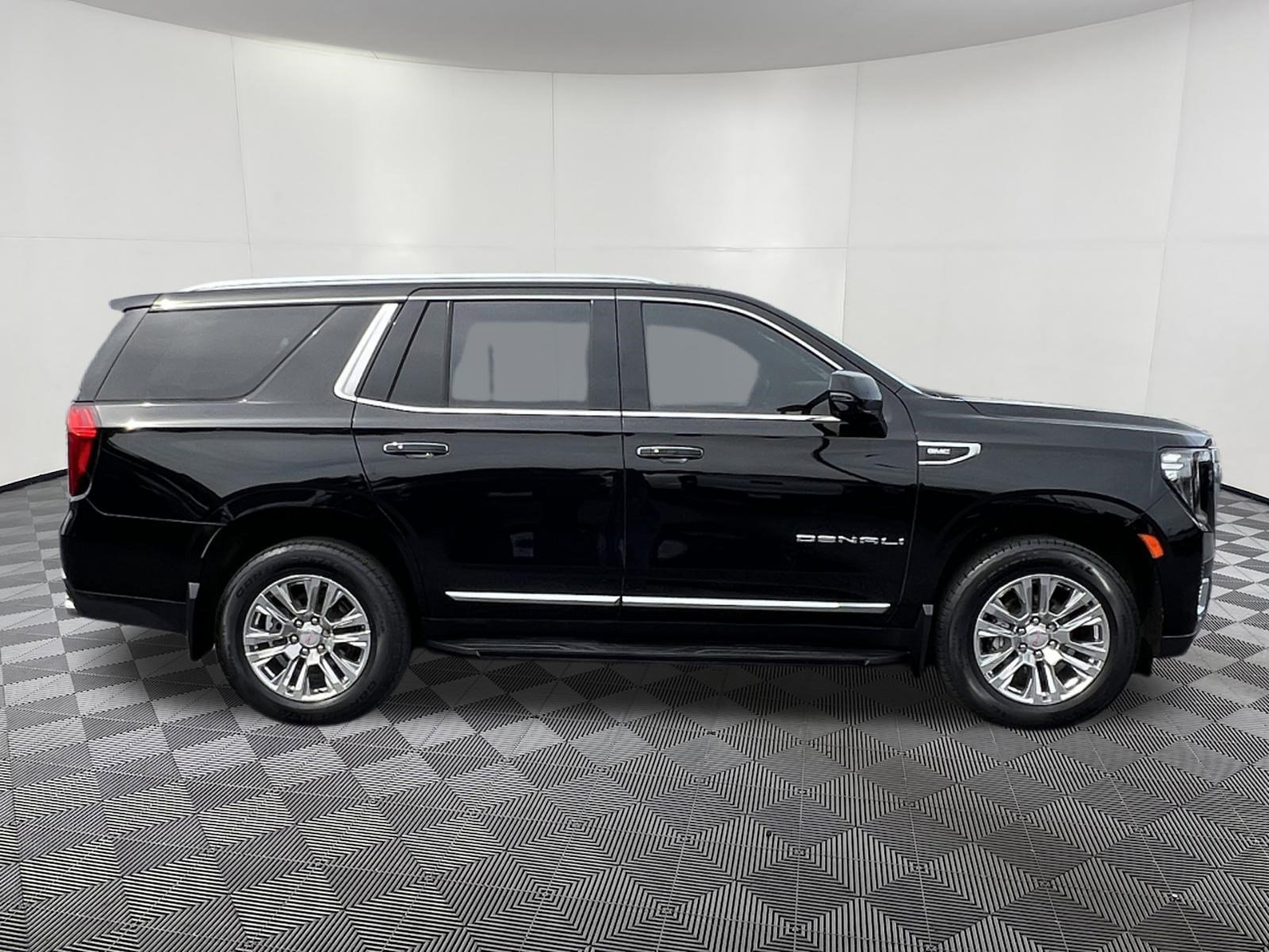 Used 2021 GMC Yukon Denali AWD/4WD image 7