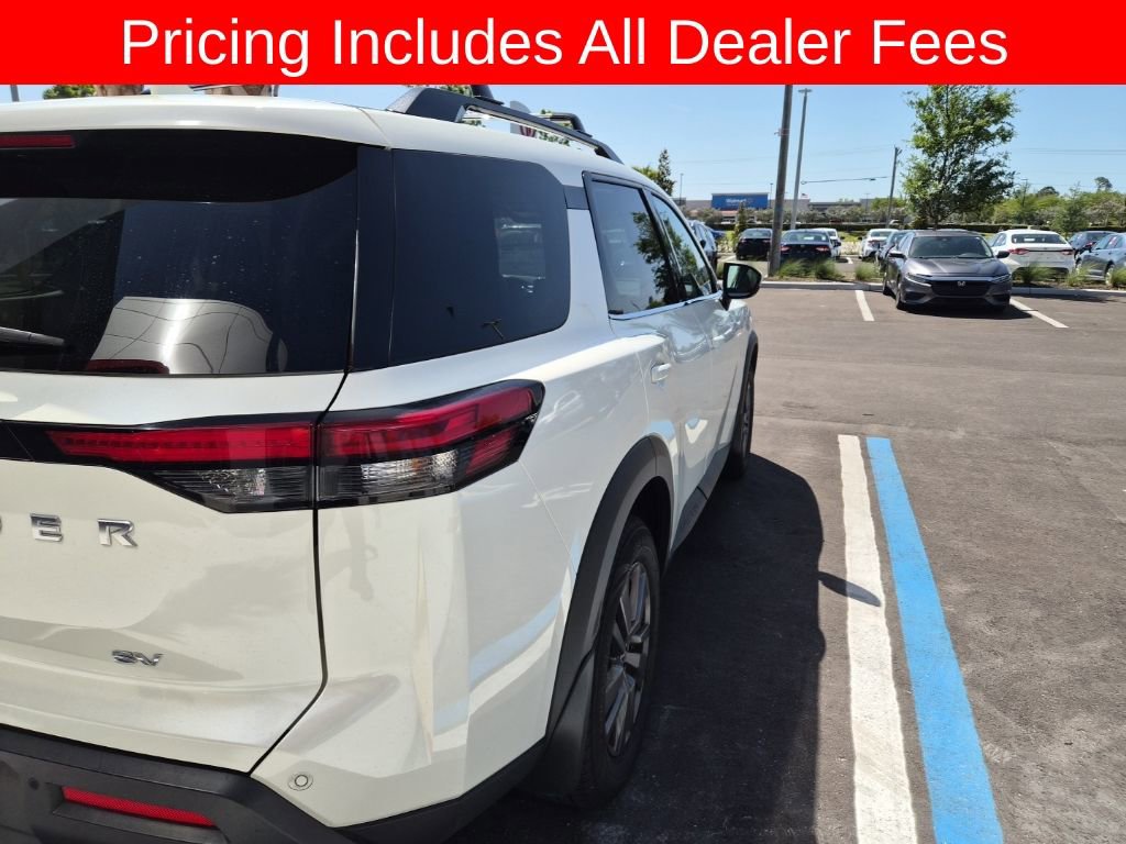 Used 2024 Nissan Pathfinder SV FWD image 6