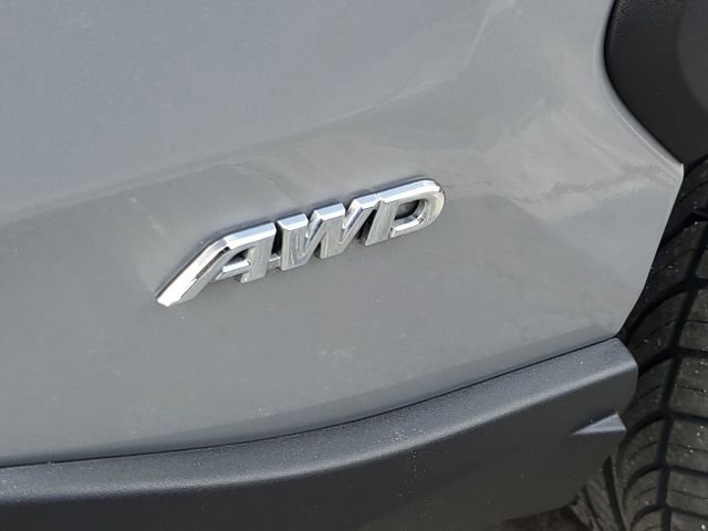 Used 2025 Toyota RAV4 XLE image 4