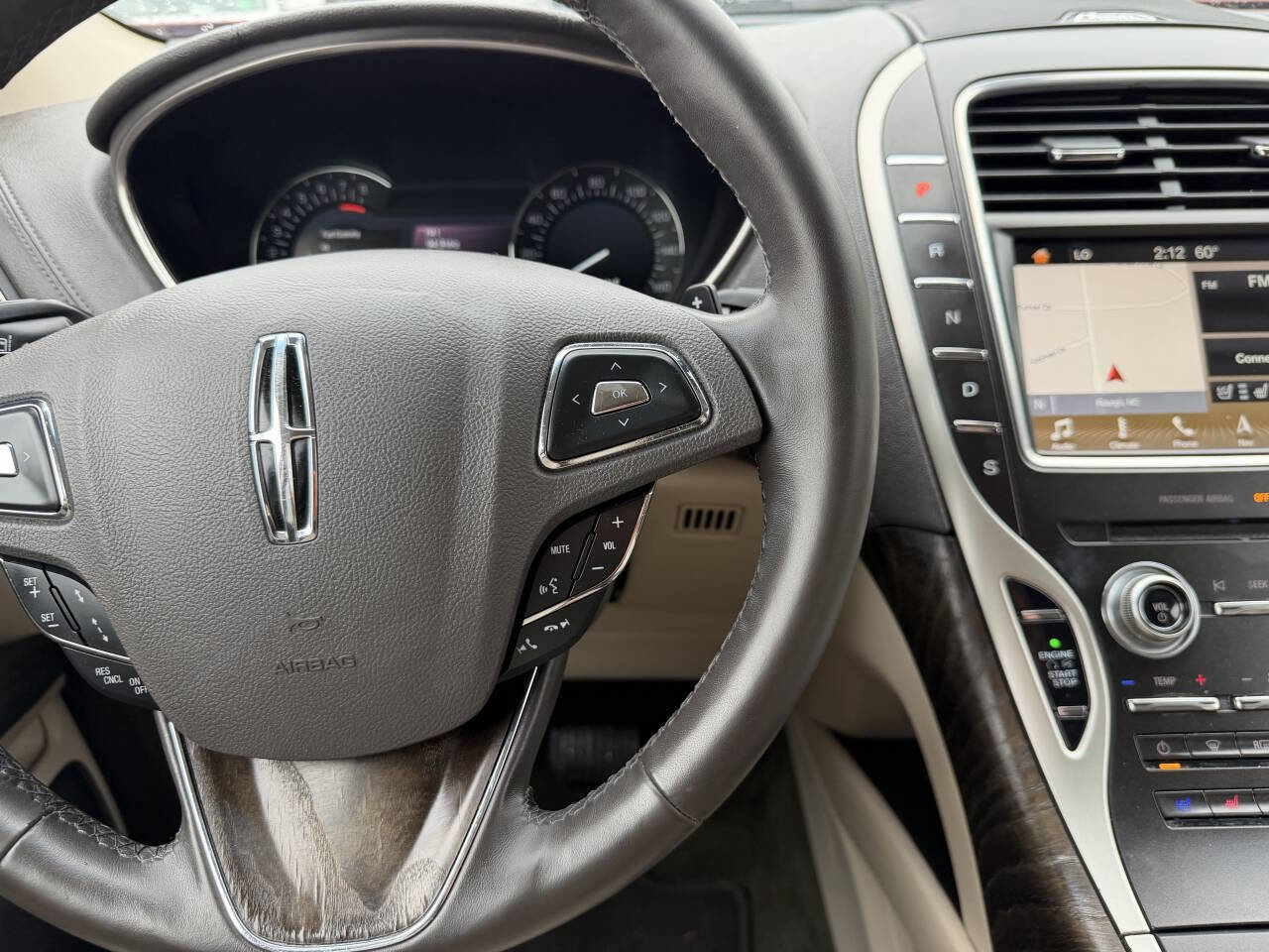 Used 2018 Lincoln MKX Reserve w/ Driver Assistance Package image 26