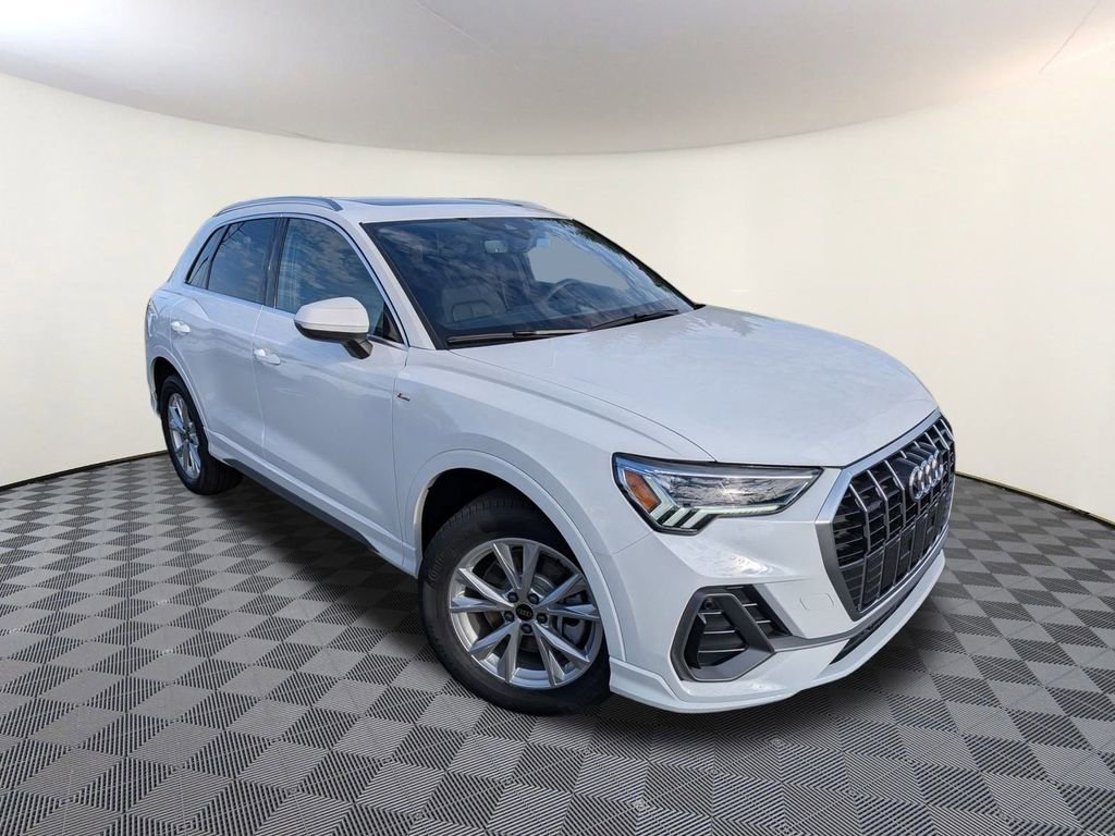 New 2025 Audi Q3 2.0T Premium