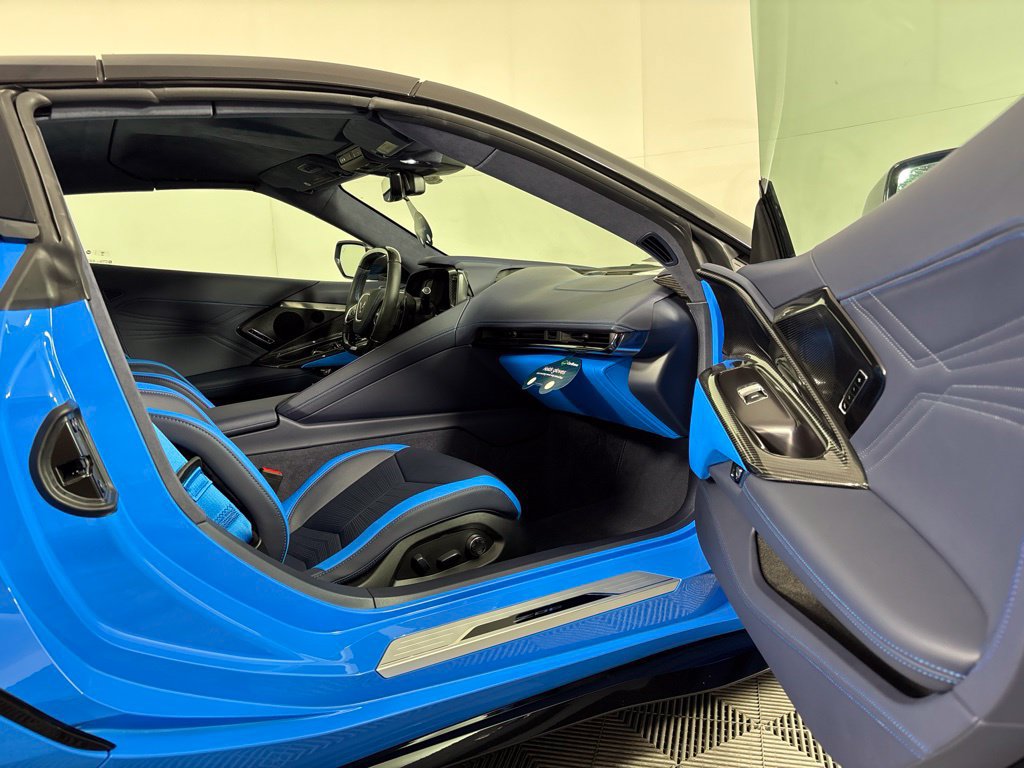 Certified 2023 Chevrolet Corvette Z06 w/ Stealth Interior Trim Package RWD image 6