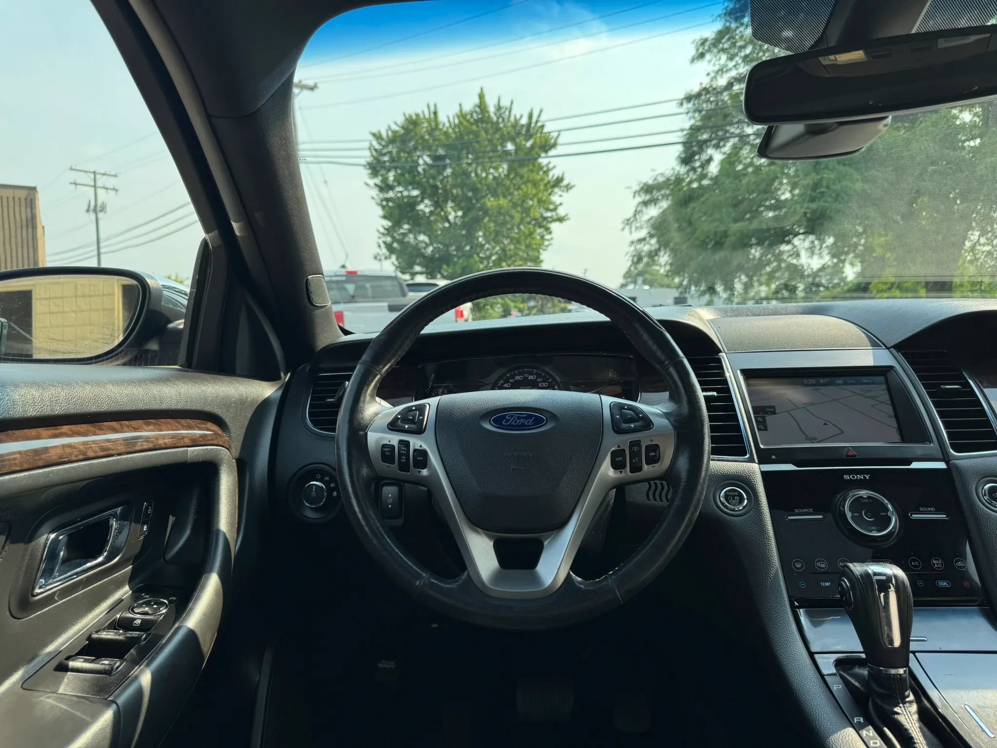 Used 2014 Ford Taurus Limited w/ Equipment Group 301A AWD/4WD image 18