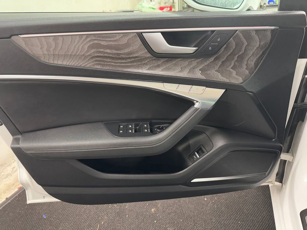 Used 2024 Audi A6 Premium Plus image 14