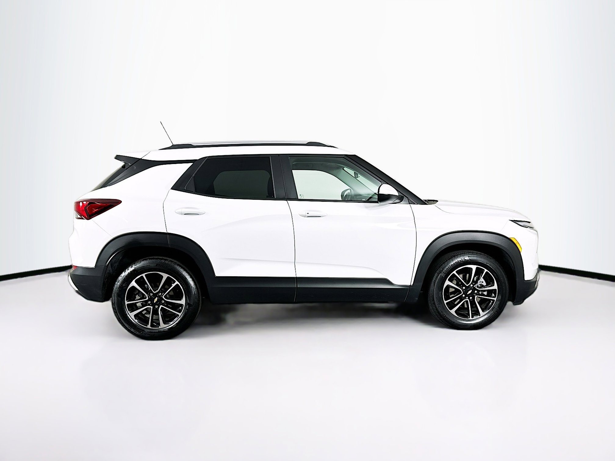 Used 2025 Chevrolet TrailBlazer LT image 10