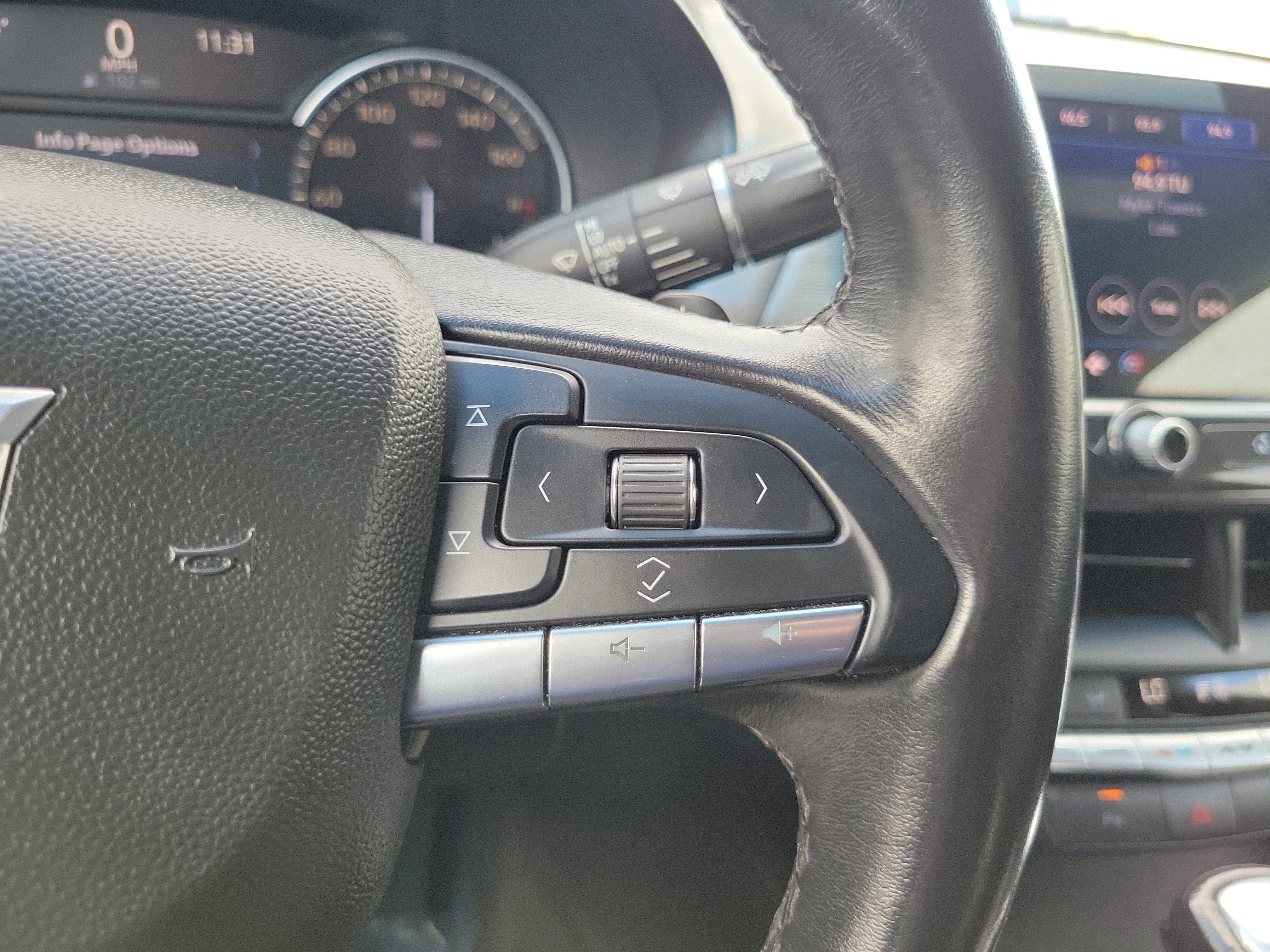 Used 2021 Cadillac CT4 Premium Luxury RWD image 19