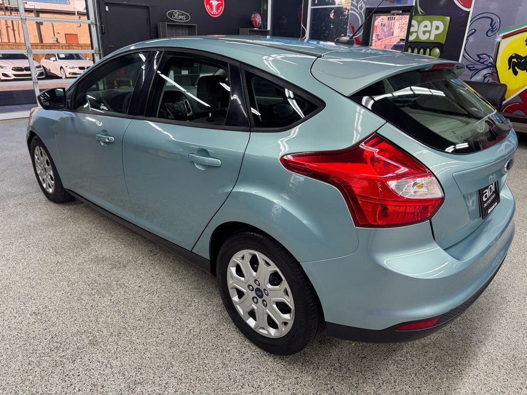 Used 2012 Ford Focus SE image 3