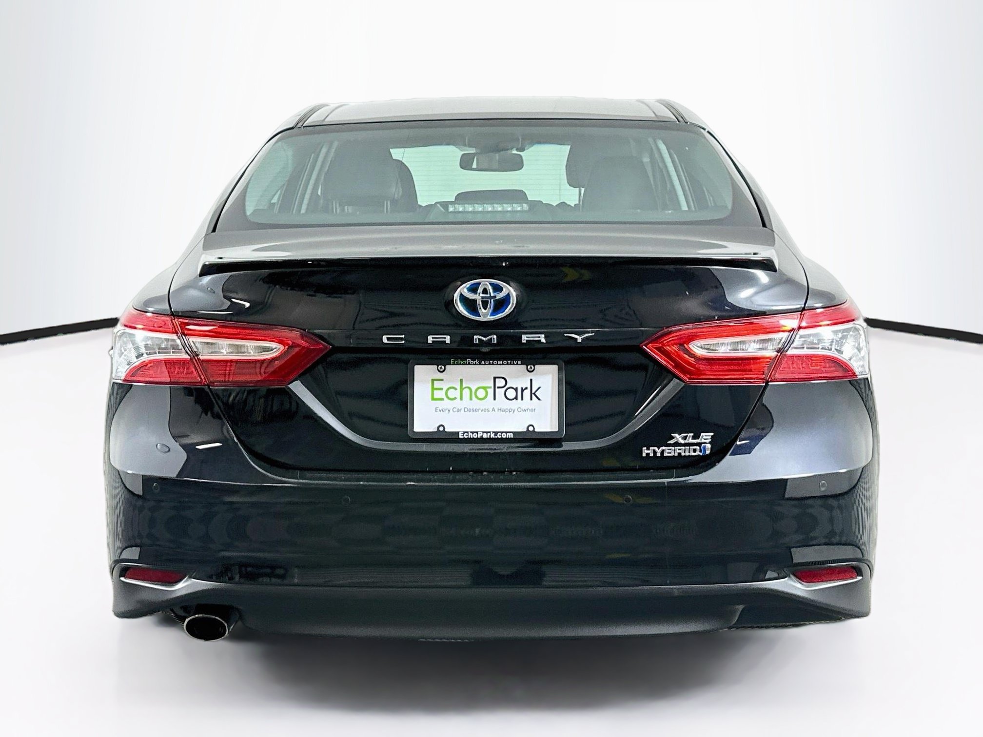 Used 2018 Toyota Camry XLE FWD image 7
