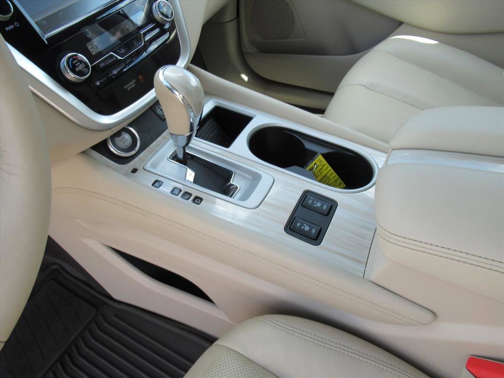 Used 2018 Nissan Murano SL w/ Moonroof Package image 17