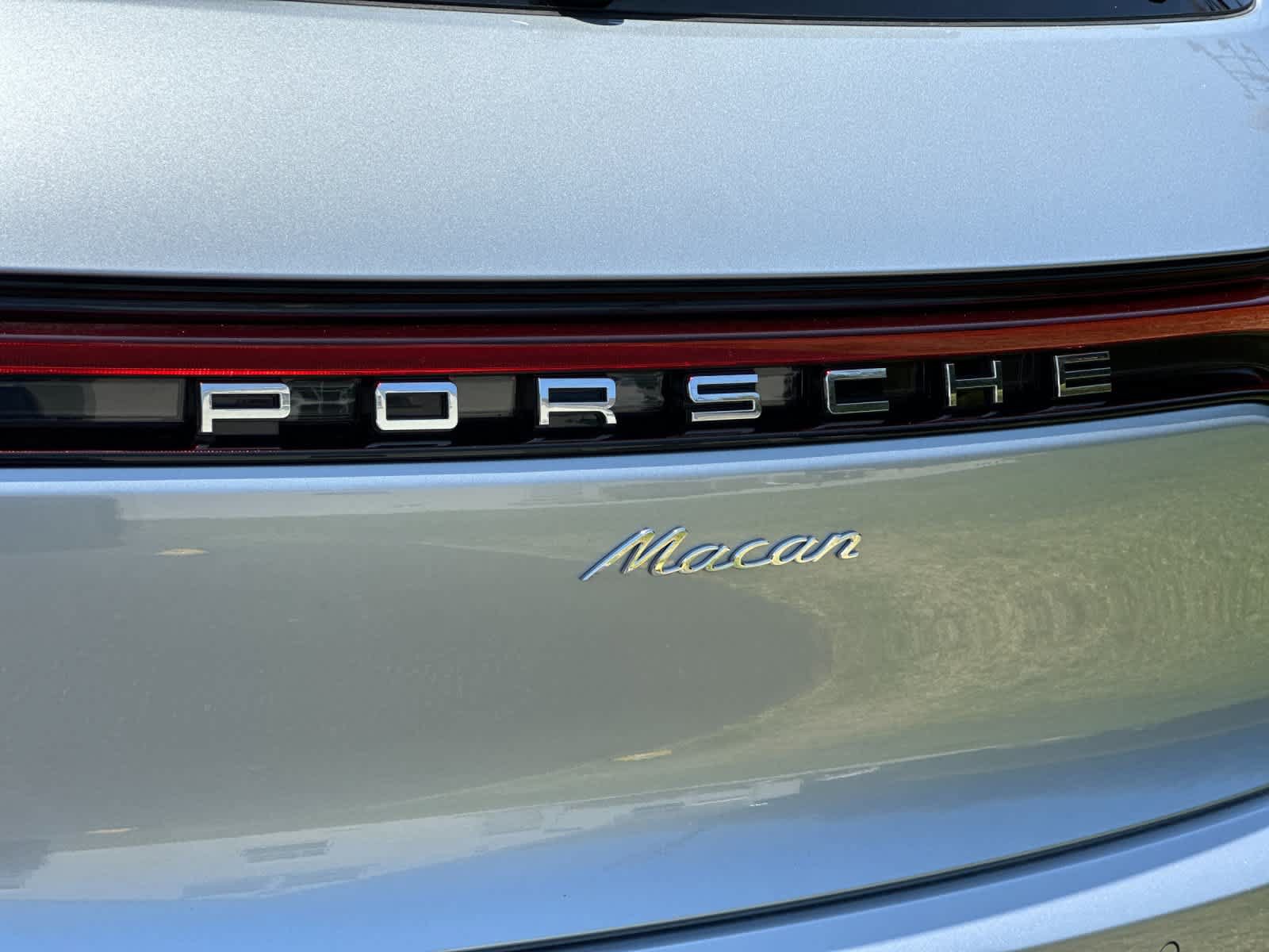 New 2026 Porsche Macan AWD/4WD image 31