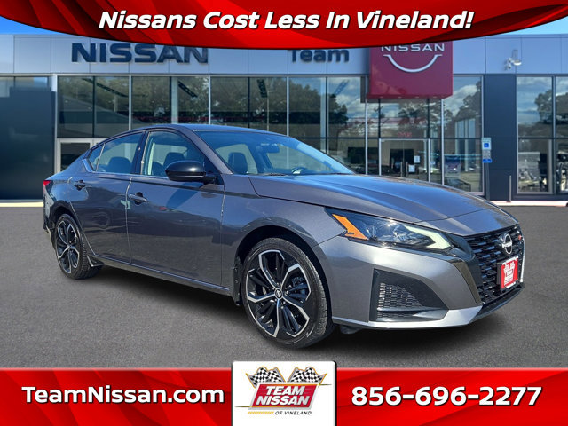 Certified 2023 Nissan Altima 2.5 SR w/ SR Premium Package AWD/4WD image 1