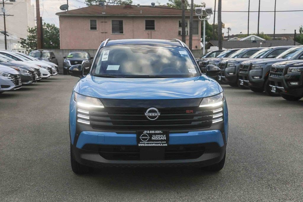 New 2026 Nissan Kicks SR FWD image 2