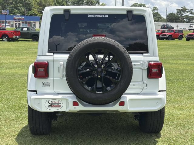 Used 2022 Jeep Wrangler Unlimited Sahara AWD/4WD image 9