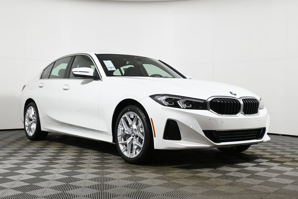 Used 2026 BMW 330i xDrive Sedan w/ Premium Package image 9