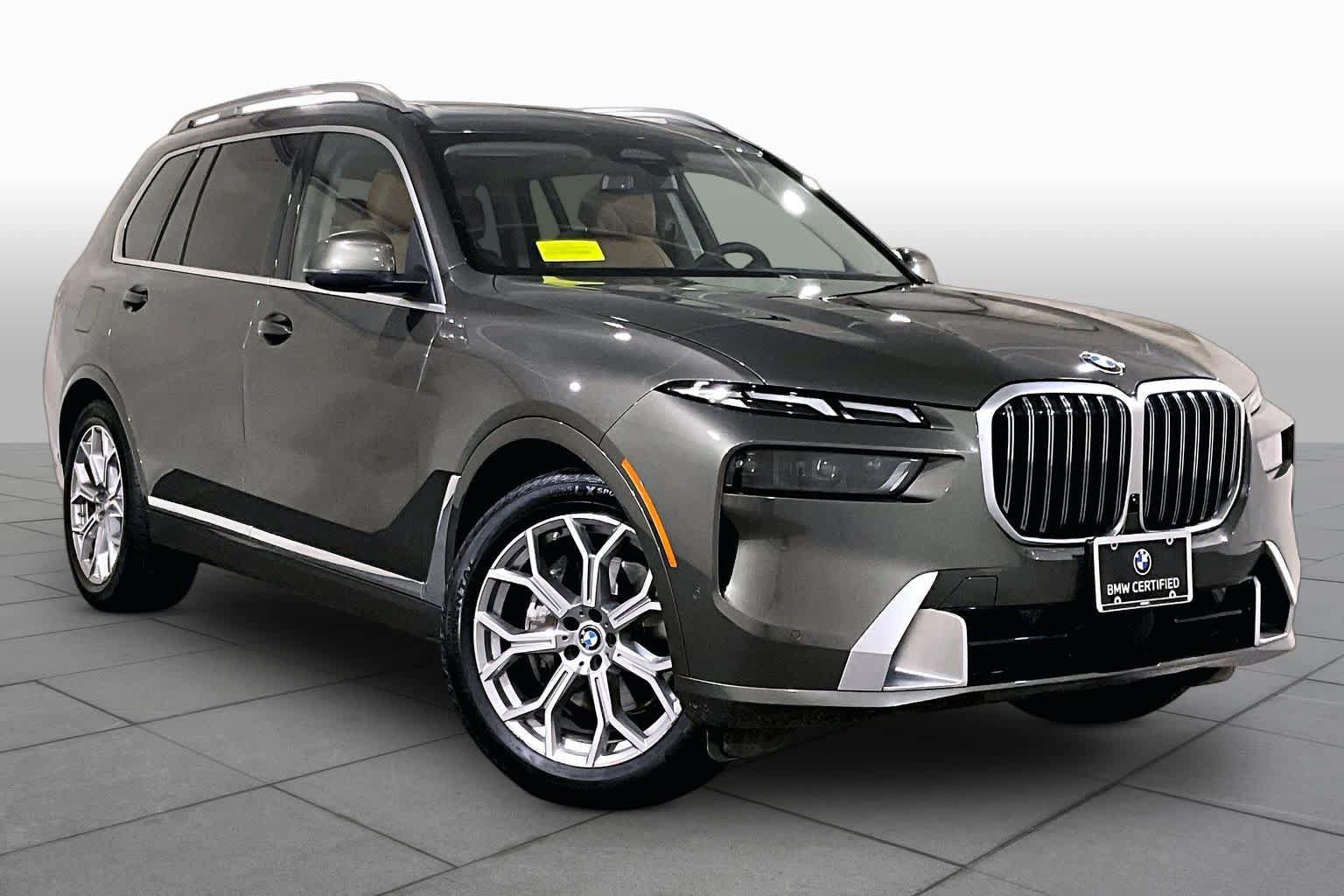 Used 2025 BMW X7 xDrive40i w/ Premium Package AWD/4WD image 2