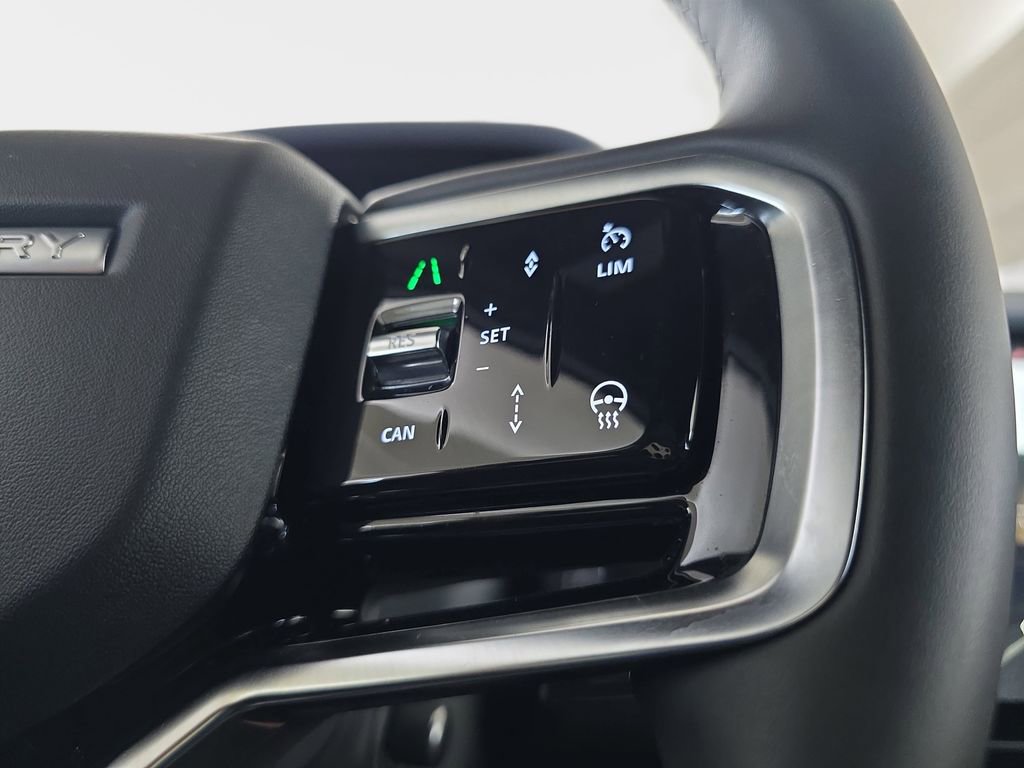 Used 2024 Land Rover Discovery Sport Dynamic SE image 21