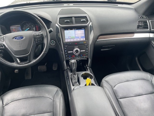 Used 2019 Ford Explorer Limited w/ Equipment Group 301A image 3