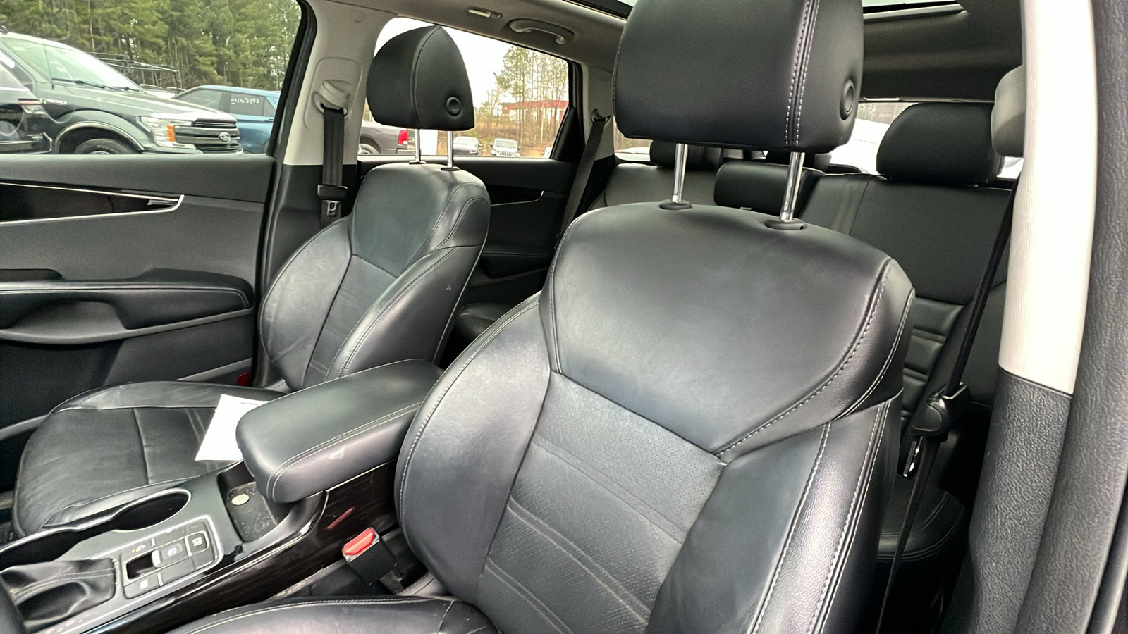 Used 2019 Kia Sorento EX image 18