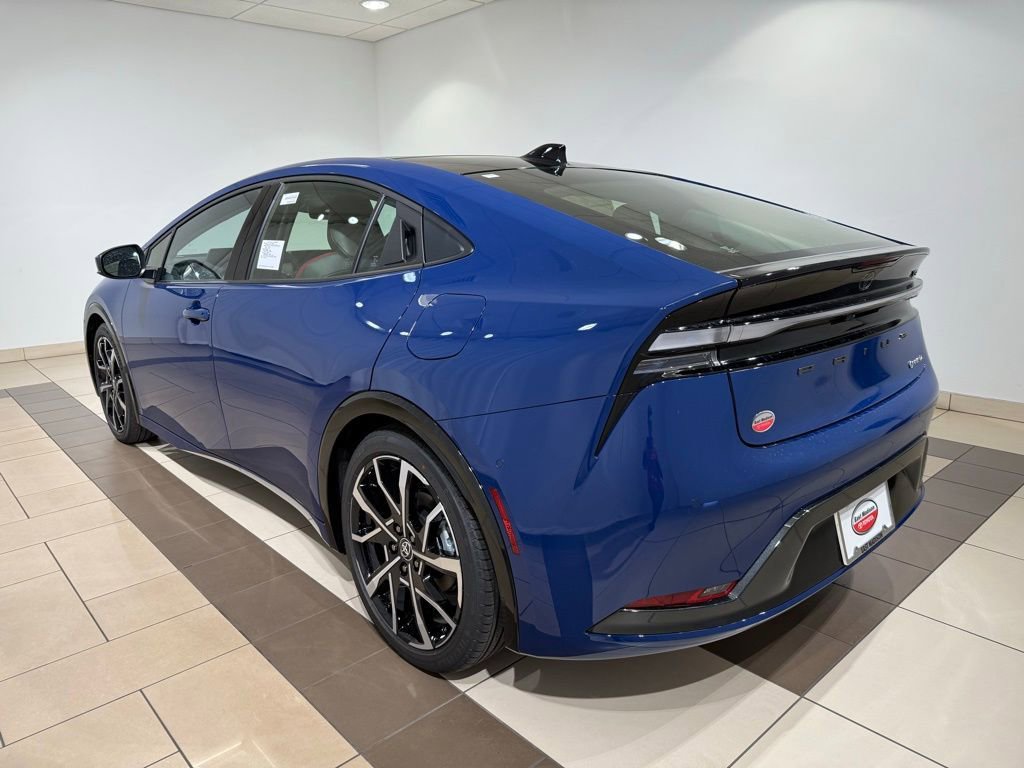 New 2026 Toyota Prius Plug-In Hybrid FWD image 3