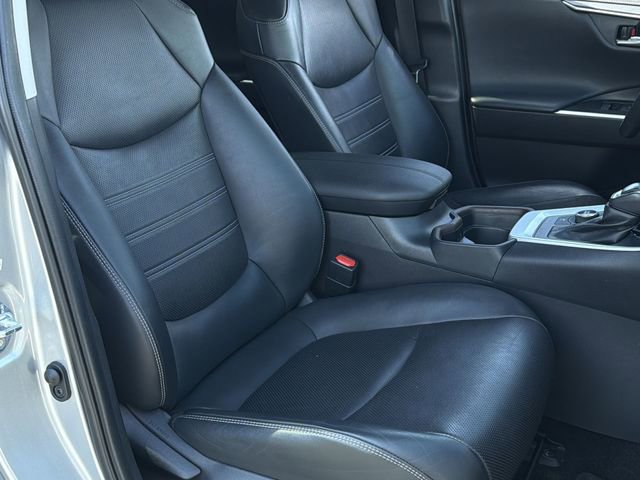 Used 2020 Toyota RAV4 Limited image 35