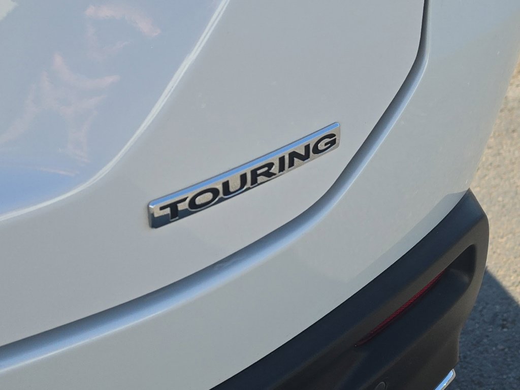 Certified 2025 Honda Pilot Touring image 8