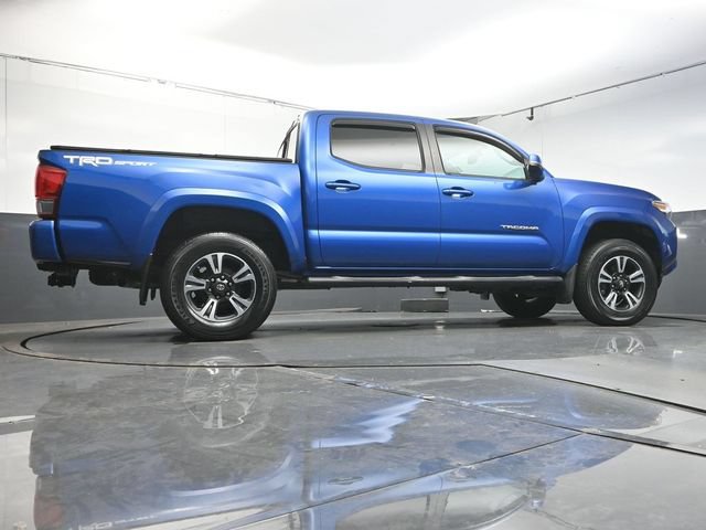 Used 2016 Toyota Tacoma TRD Sport w/ Premium & Technology Package RWD image 38