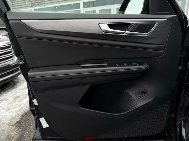 Used 2025 Volkswagen Atlas Cross Sport SE image 13